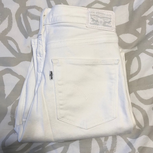Levi’s white denim - Picture 2 of 2